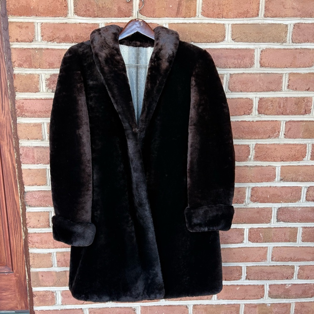 Luxurious dark brown sheepskin vintage Coat